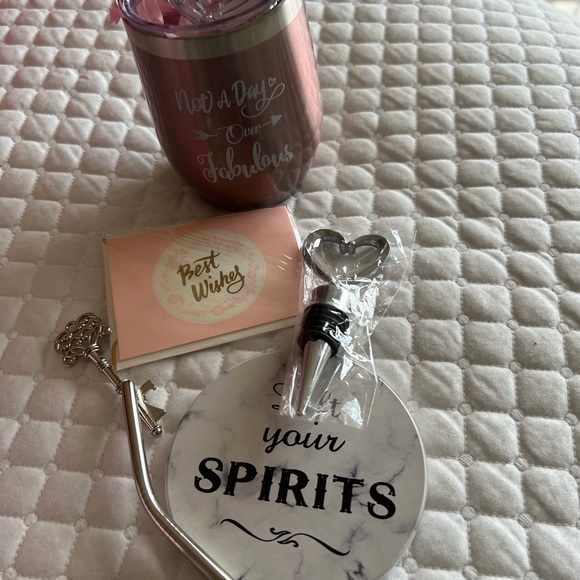 Birthday gift box with insulated mug, corkscrew, coaster etc - Picture 4 of 4